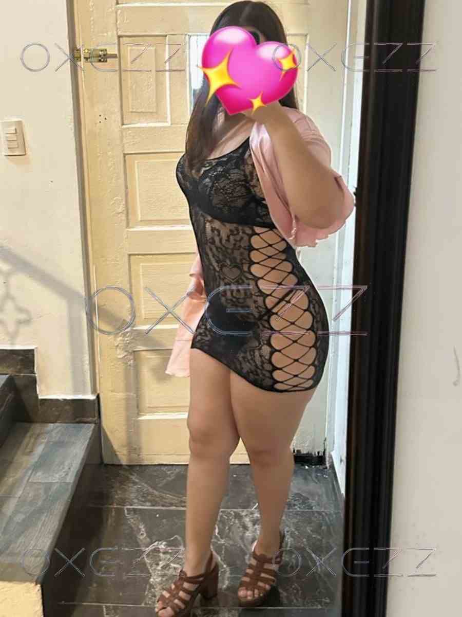 Me llamo Daniela soy estudiante tengo 21 años 
Tengo lugar en Centro de Mty ♥️
Solo trato de novia, no fetiches 
Costo accesible con lugar incluido y preservativos. 
Carita linda. Hago pocos servicios por higiene ✨