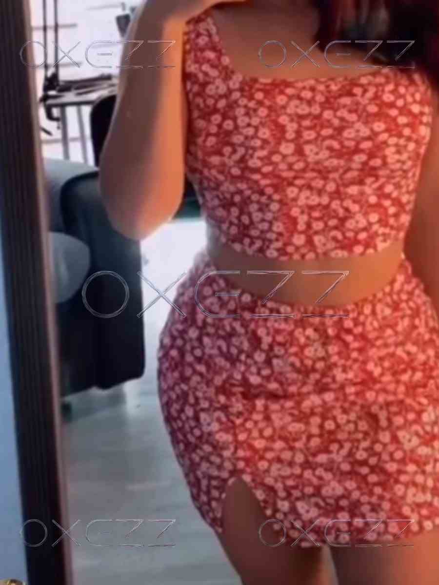 UNIVERSITARIA TRAVIESA, TETITAS PEQUEÑAS, CULONA Y 100%NATURAL. CARA ANGELICAL . SUPER HOT 